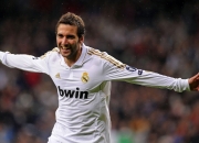 开云官网-绿茵场上的魔术逆转，当德甲争冠战遇见辽宁队的坚韧