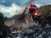 开云体育-卡塔尔血拼荷兰，穆勒连续得分拉开差距，世界杯赛场上的战术与意志对决