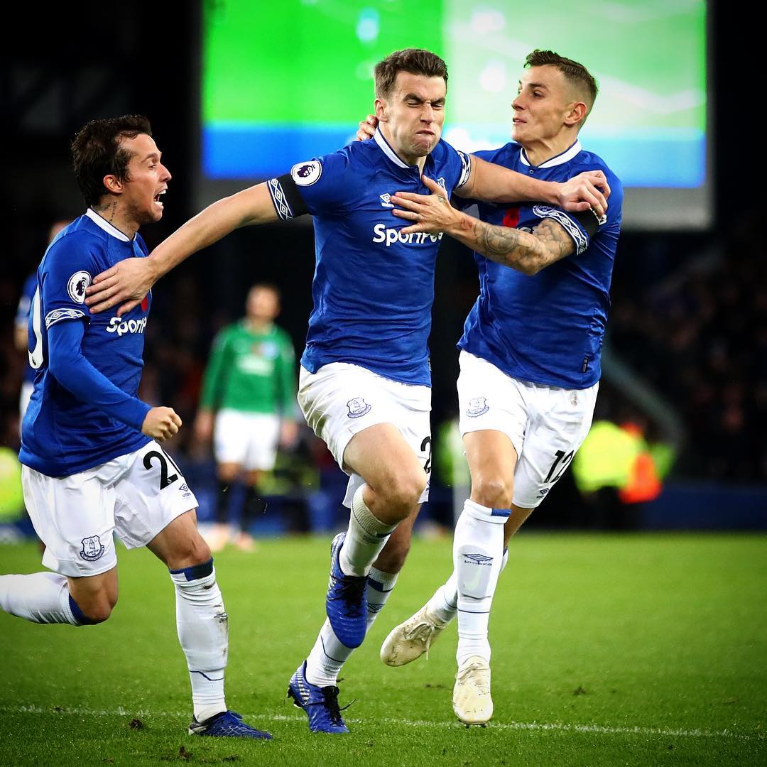 包含沃特福德客场不敌阿斯顿维拉，连败终止的词条