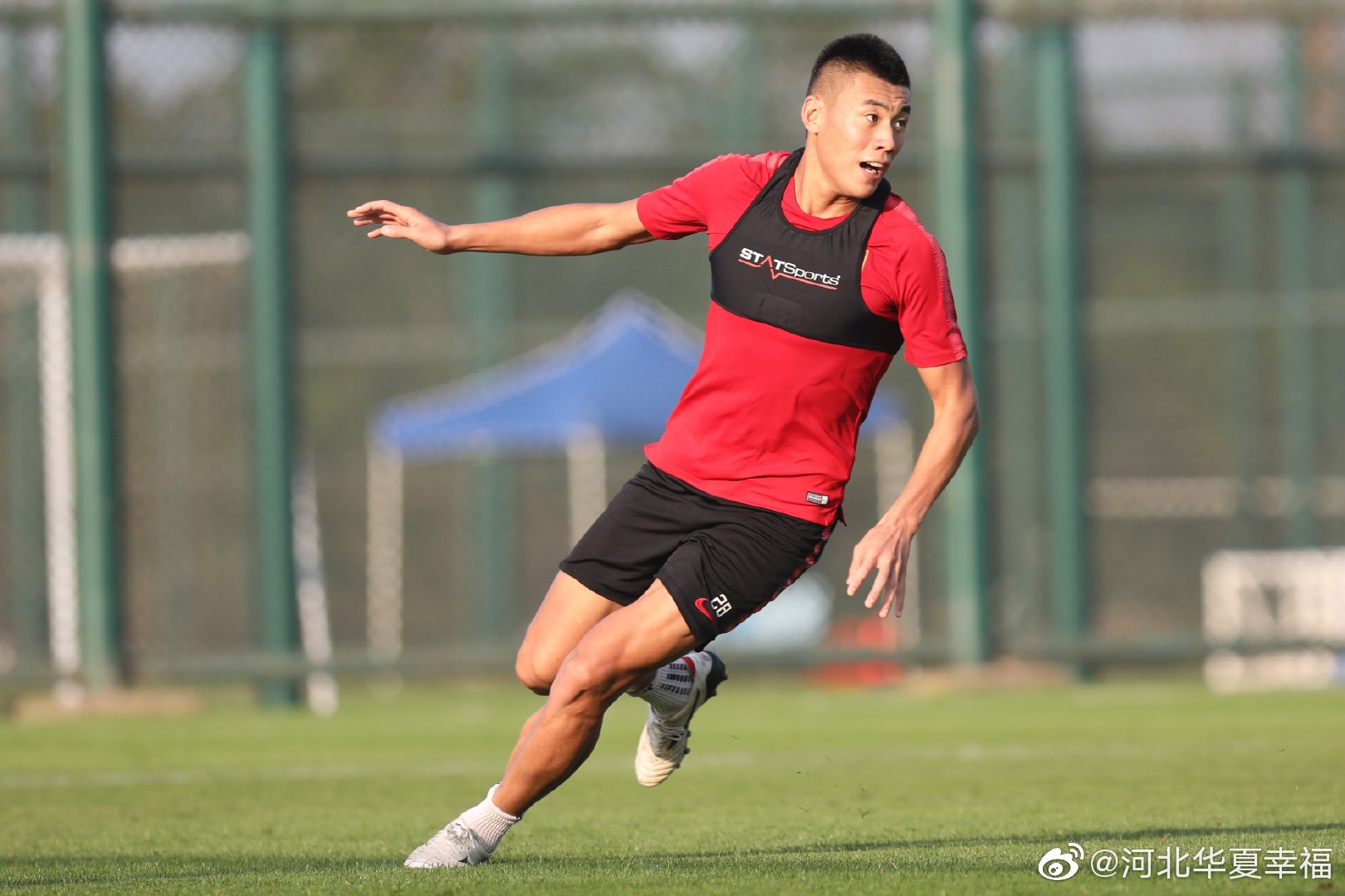 河北华夏幸福豪取联赛胜利,士气高昂争取更好成绩的简单介绍 河北华夏幸福豪取联赛胜利,士气高昂争取更好成绩的简单介绍