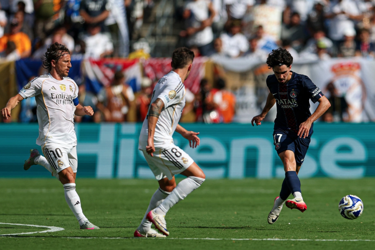 包含欧预赛比赛摩尔多瓦战玛其顿，晋级前途曲折！的词条