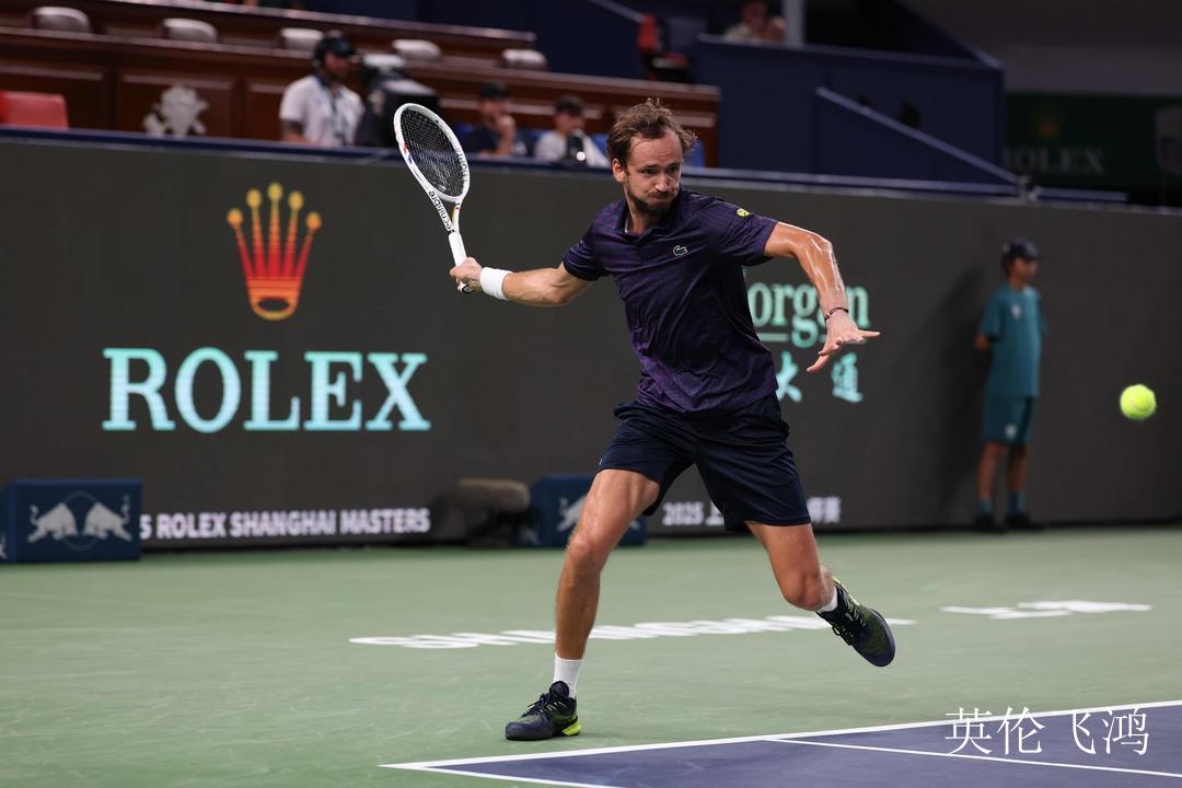 日本网球队爆冷欧洲网球队，梅德韦杰夫绝境逆转的简单介绍