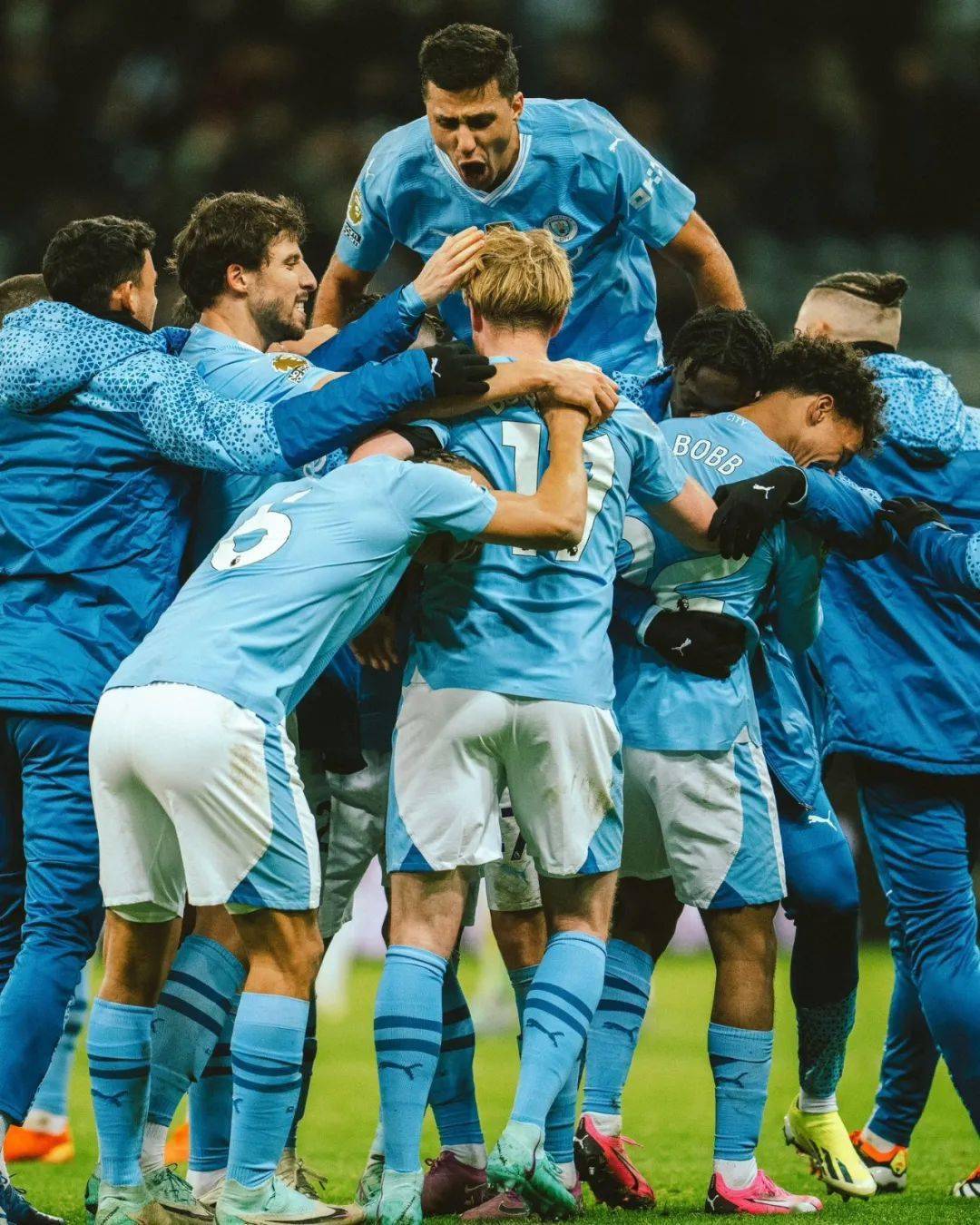 切尔西逆转美国，德布劳内三分雨点燃全场的简单介绍