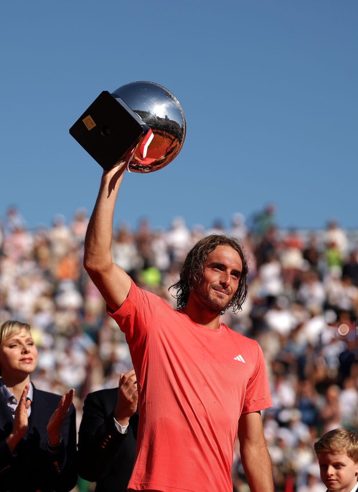 关于温网碾压戴维斯杯，西西帕斯点燃赛场的信息